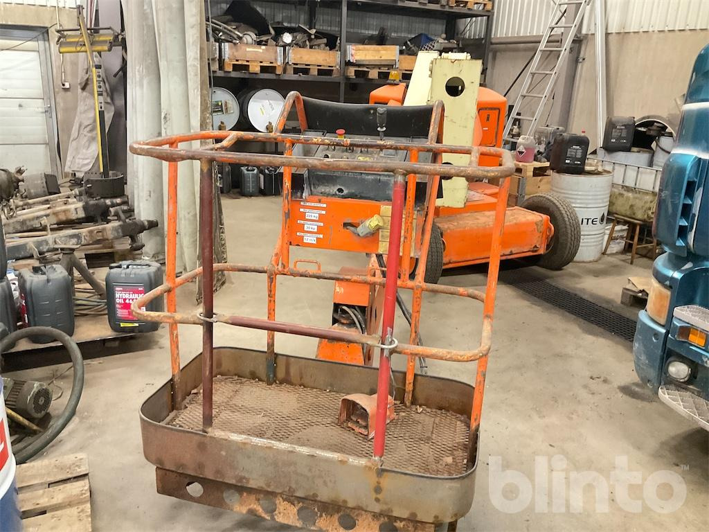 JLG Lift 45 electric - Plataforma articulada: foto 4 JLG Lift 45 electric - Plataforma articulada: foto 4
