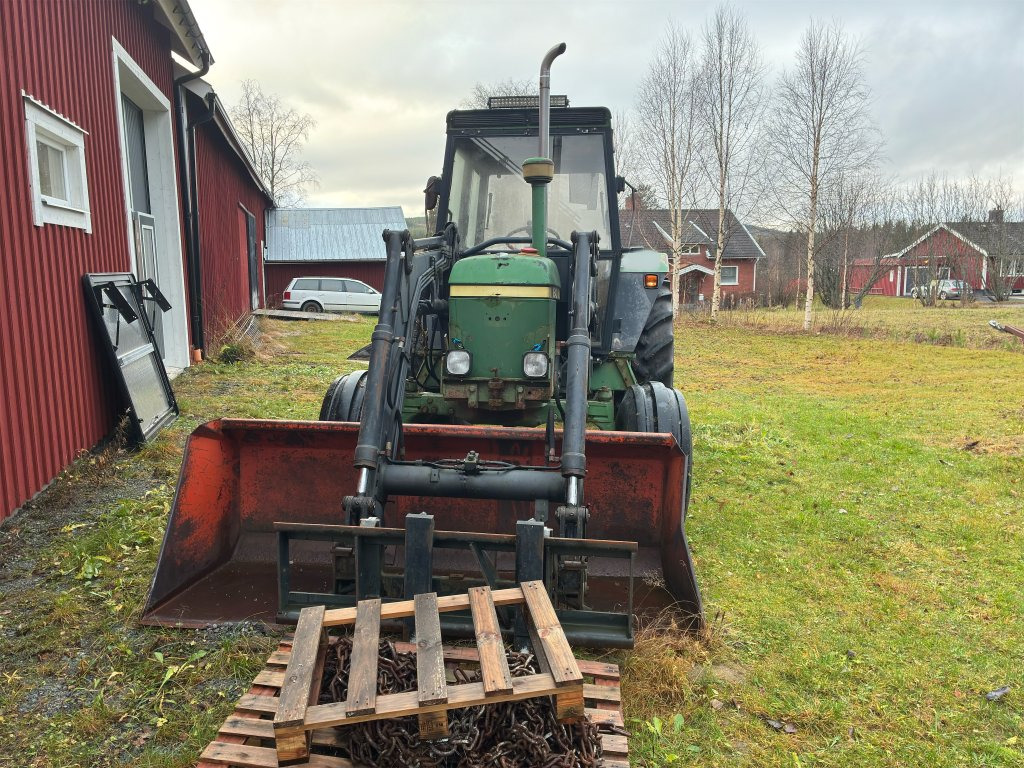 JOHN DEERE 1640 TSS - Tractor: foto 2 JOHN DEERE 1640 TSS - Tractor: foto 2