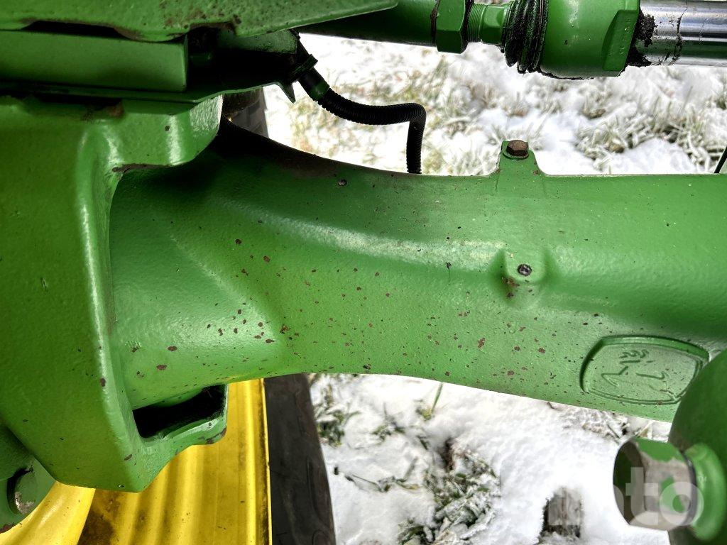 Tractor JOHN DEERE 6215R: foto 36 Tractor JOHN DEERE 6215R: foto 36