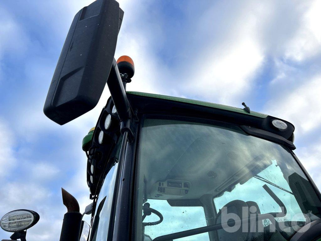 Tractor JOHN DEERE 6215R: foto 16 Tractor JOHN DEERE 6215R: foto 16