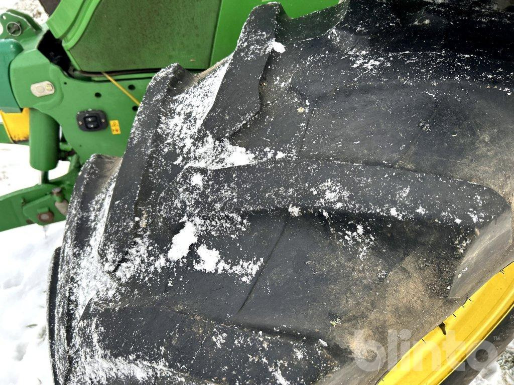 Tractor JOHN DEERE 6215R: foto 22 Tractor JOHN DEERE 6215R: foto 22