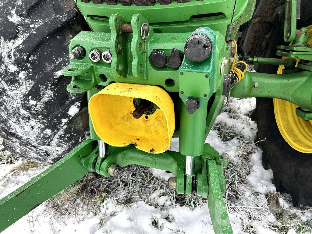 Tractor JOHN DEERE 6215R: foto 30 Tractor JOHN DEERE 6215R: foto 30