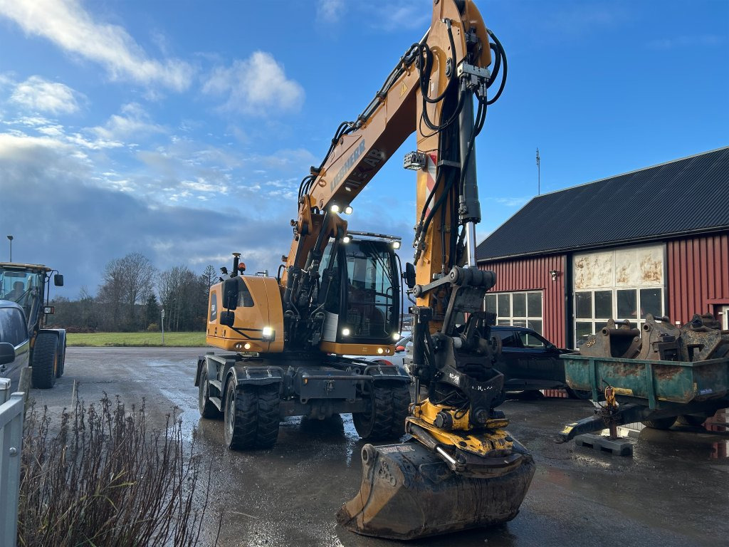 Liebherr 918C - Excavadora de ruedas: foto 1 Liebherr 918C - Excavadora de ruedas: foto 1