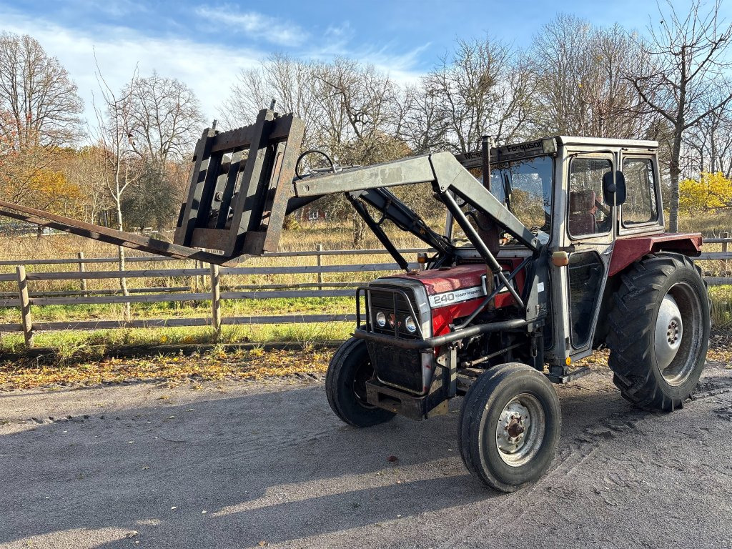 MASSEY-FERGUSON 240-2 - Tractor: foto 2 MASSEY-FERGUSON 240-2 - Tractor: foto 2