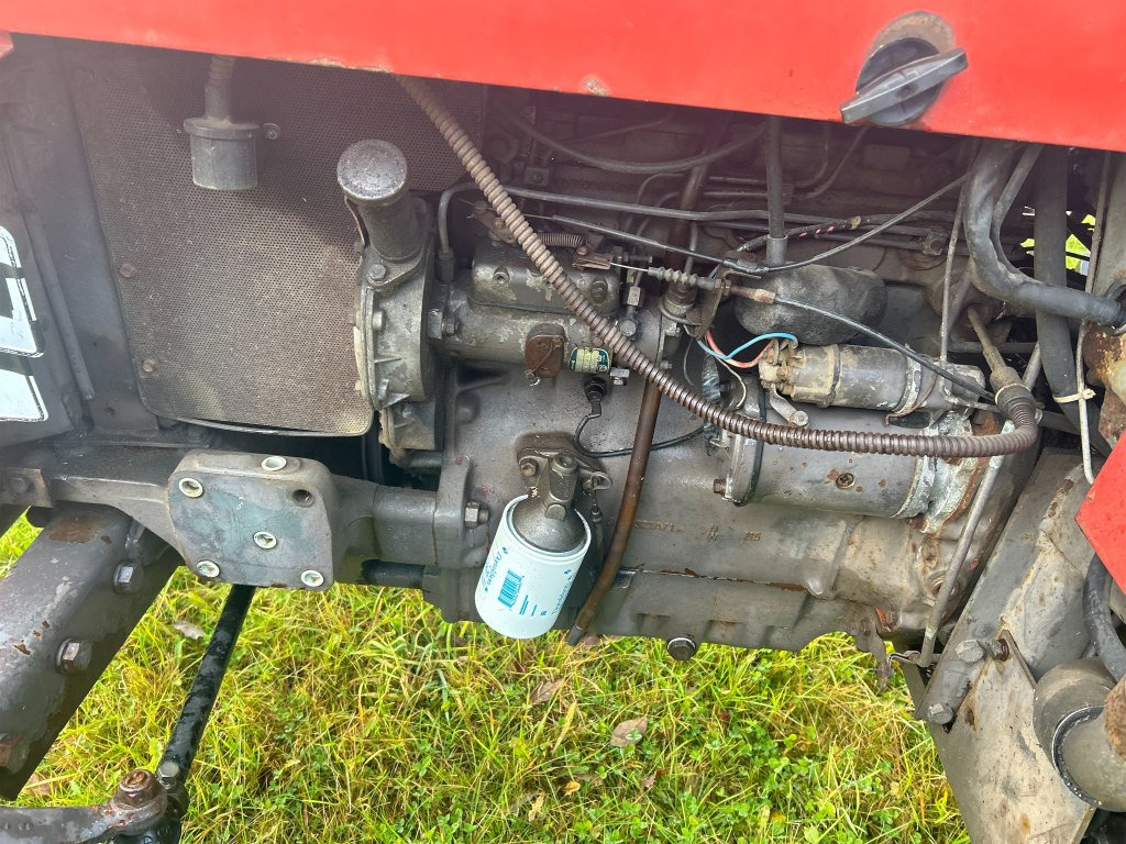 MASSEY FERGUSON MF 675 2 - Tractor: foto 5 MASSEY FERGUSON MF 675 2 - Tractor: foto 5