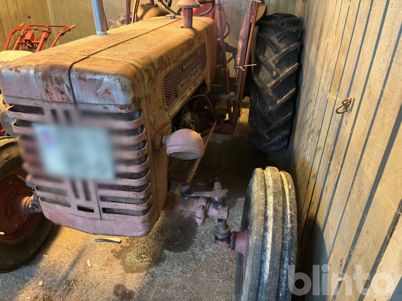 MC CORMICK B-275 - Tractor: foto 5 MC CORMICK B-275 - Tractor: foto 5