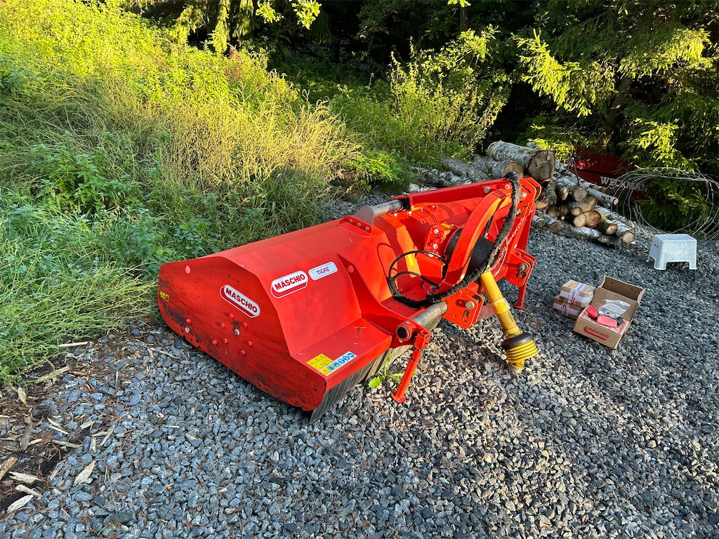 Maschio Tigre 250 - Desbrozadora de martillos: foto 3 Maschio Tigre 250 - Desbrozadora de martillos: foto 3