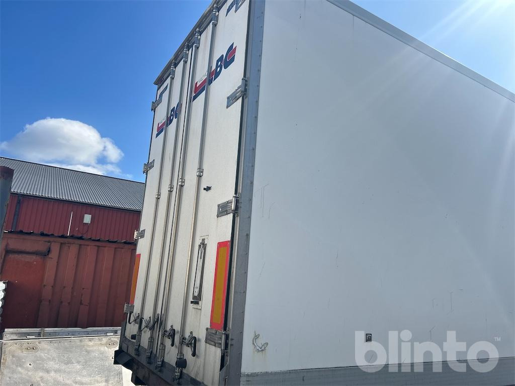 NÄRKO D4HB13N62 - Remolque isotérmico: foto 4 NÄRKO D4HB13N62 - Remolque isotérmico: foto 4