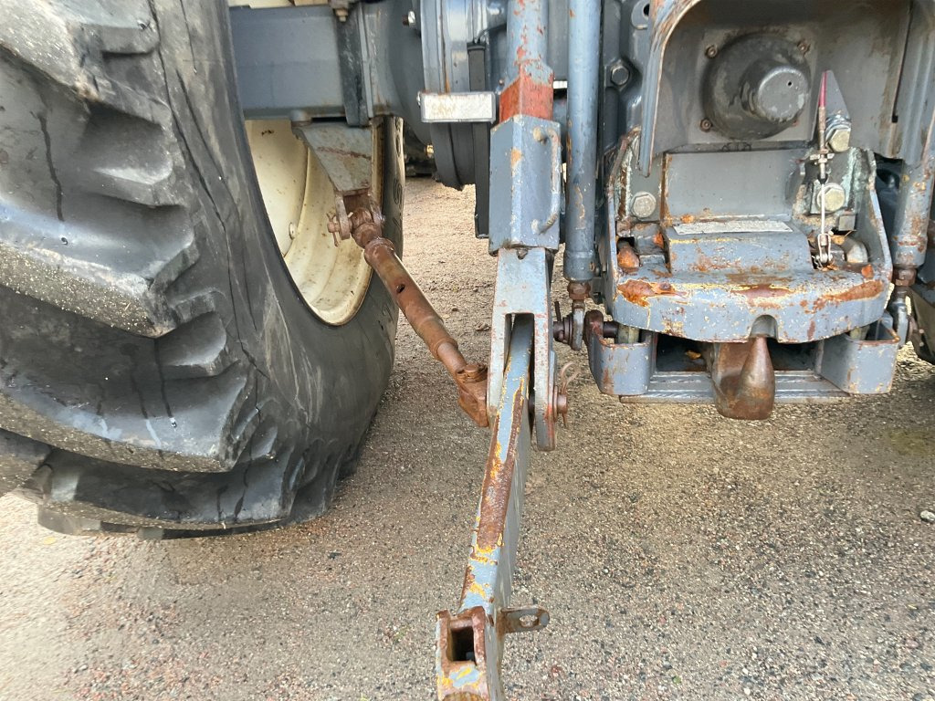 NEW HOLLAND TM165 4WD - Tractor: foto 3 NEW HOLLAND TM165 4WD - Tractor: foto 3