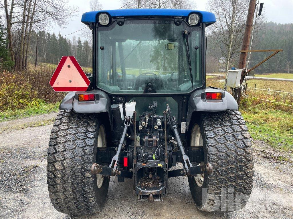 New Holland Tn75da - Tractor: foto 3 New Holland Tn75da - Tractor: foto 3