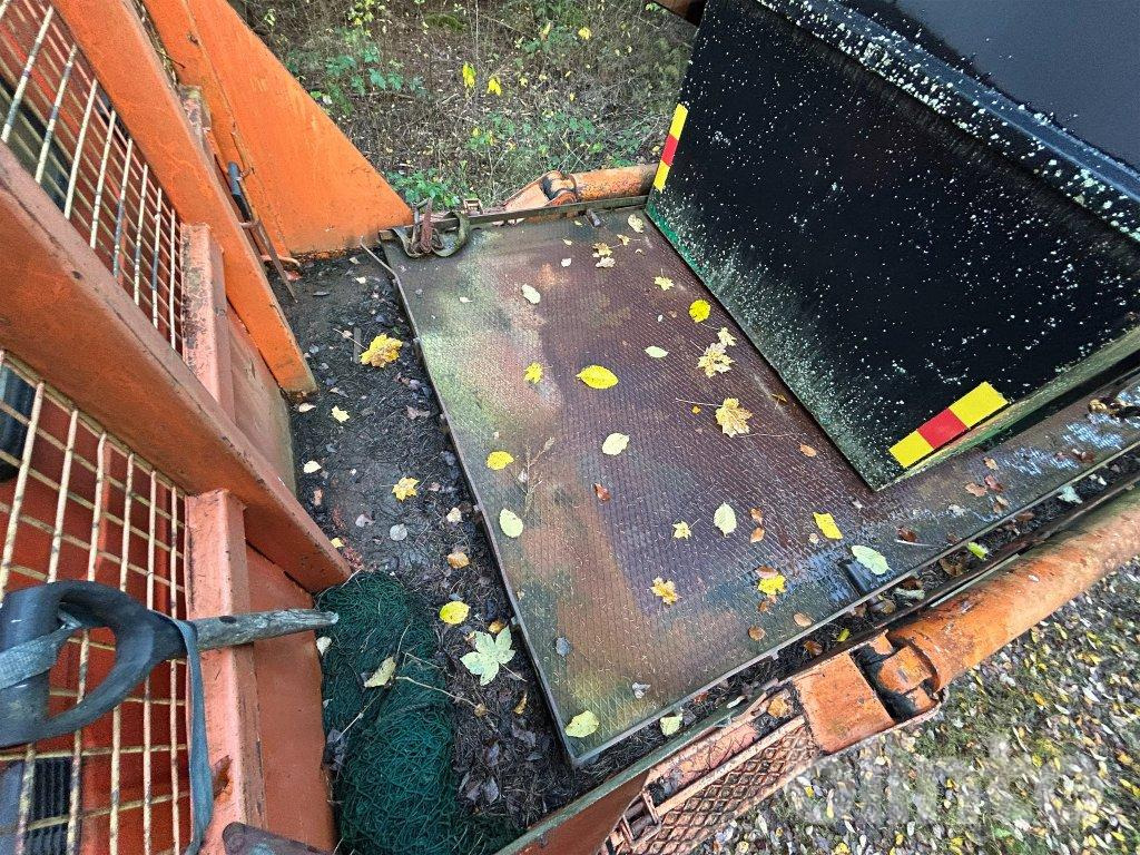 Camión portacontenedor de cadenas SCANIA P94GB4X2NZ230: foto 41 Camión portacontenedor de cadenas SCANIA P94GB4X2NZ230: foto 41