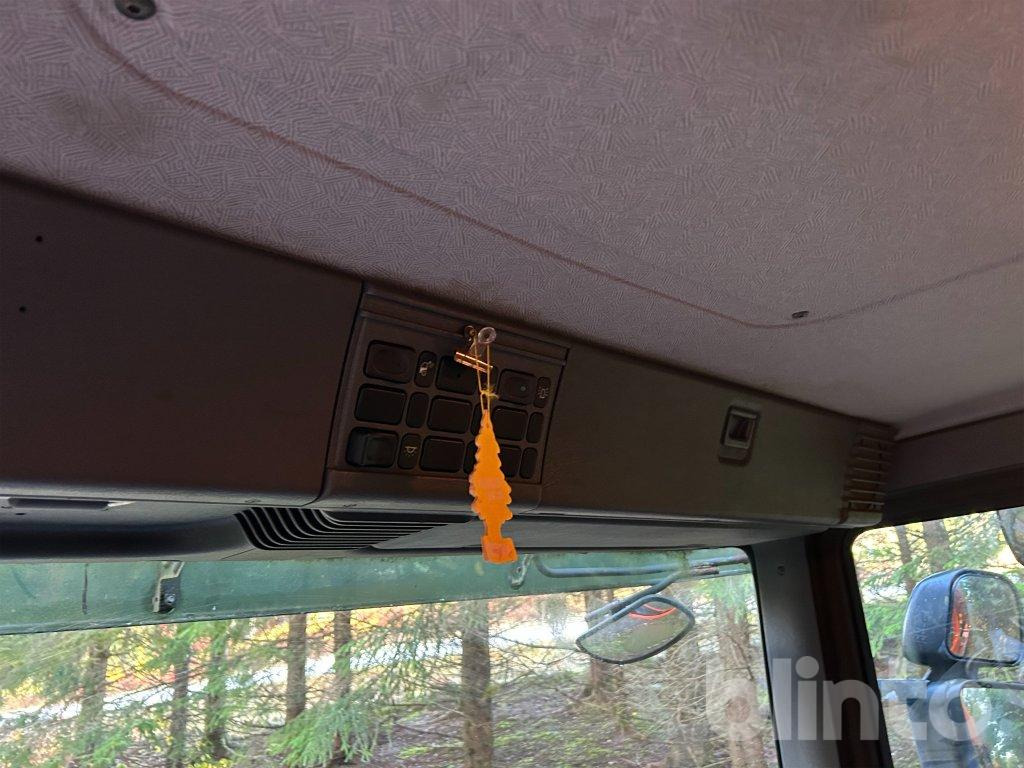 Camión portacontenedor de cadenas SCANIA P94GB4X2NZ230: foto 47 Camión portacontenedor de cadenas SCANIA P94GB4X2NZ230: foto 47