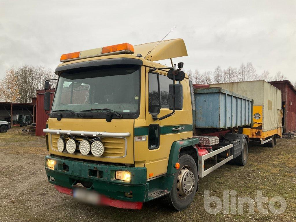 VOLVO FL6 E - Camión multibasculante: foto 2 VOLVO FL6 E - Camión multibasculante: foto 2