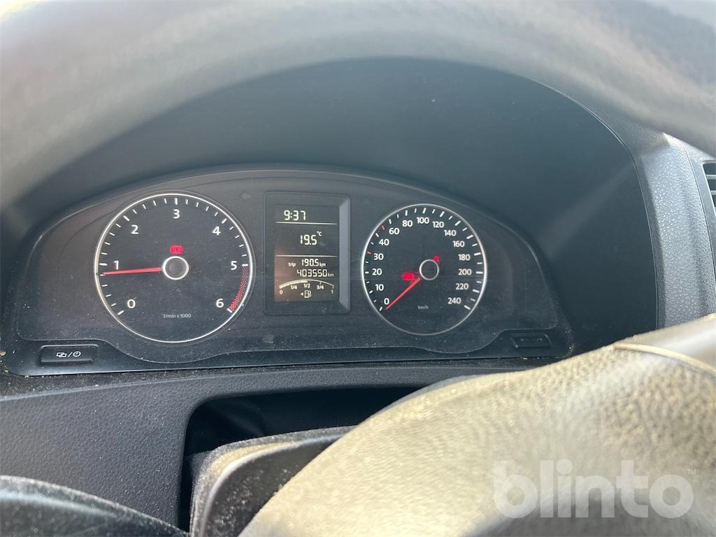 Volkswagen T5 2.0 TDI (2015) - Furgoneta caja cerrada: foto 5 Volkswagen T5 2.0 TDI (2015) - Furgoneta caja cerrada: foto 5