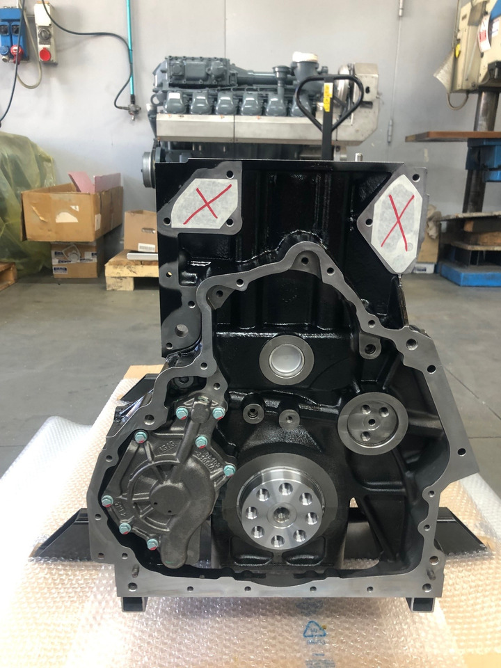 KIT BASAMENTO + ALBERO MOTORE - MAN D2676 EURO6C - Cárter para Camión: foto 1 KIT BASAMENTO + ALBERO MOTORE - MAN D2676 EURO6C - Cárter para Camión: foto 1