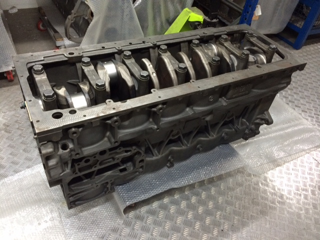 KIT BASAMENTO + ALBERO MOTORE MAN D2676 - Cárter para Camión: foto 3 KIT BASAMENTO + ALBERO MOTORE MAN D2676 - Cárter para Camión: foto 3