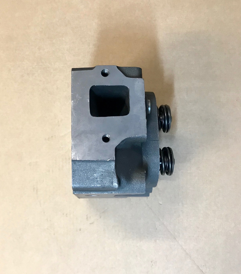 TESTATA MAN D28 - 2 VALVOLE PER CILINDRO - RIF. MAN 51031016773 / 51031016774 - Cabezal de bloque: foto 2 TESTATA MAN D28 - 2 VALVOLE PER CILINDRO - RIF. MAN 51031016773 / 51031016774 - Cabezal de bloque: foto 2