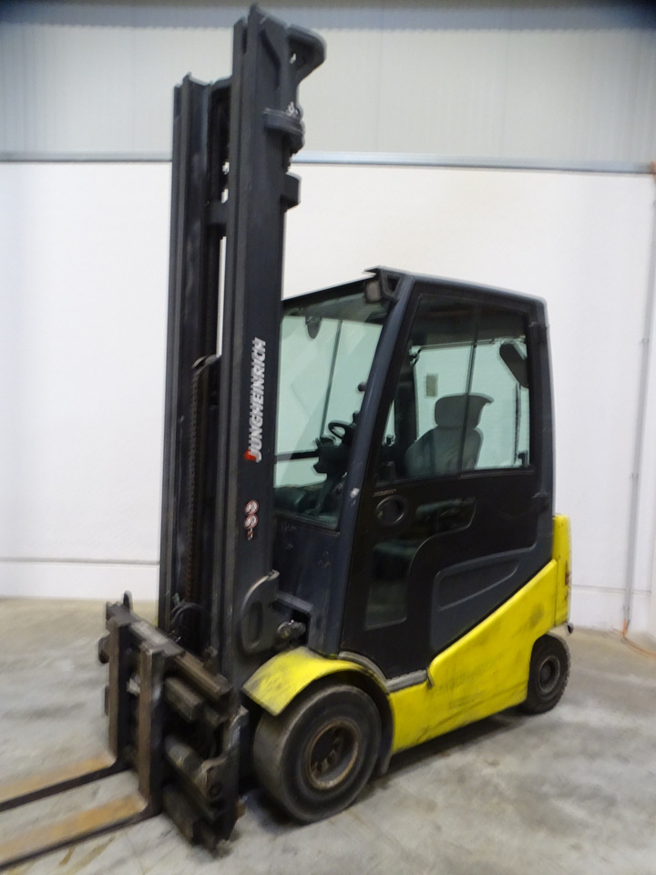 Carretilla elevadora eléctrica Jungheinrich EFG425K700DZ: foto 1