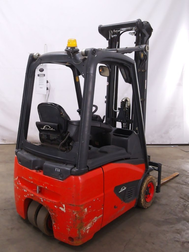 Linde E15 - Carretilla elevadora eléctrica: foto 3 Linde E15 - Carretilla elevadora eléctrica: foto 3