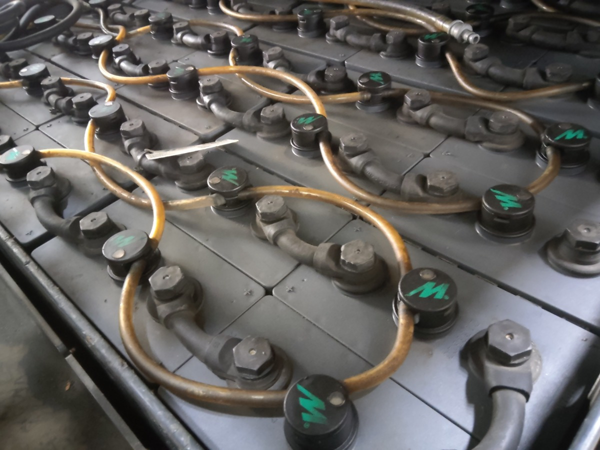 Linde E35HL-01 - Carretilla elevadora eléctrica: foto 4 Linde E35HL-01 - Carretilla elevadora eléctrica: foto 4