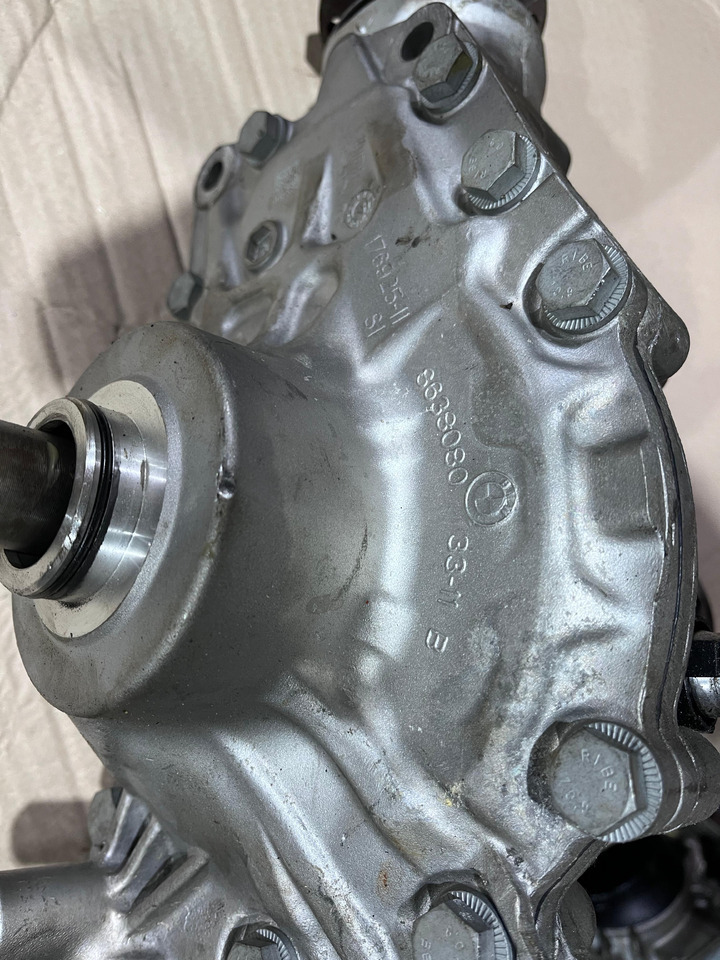 BMW 7558153 FRONT DIFFERENTIAL - Caja de cambios y piezas para Otra maquinaria: foto 5 BMW 7558153 FRONT DIFFERENTIAL - Caja de cambios y piezas para Otra maquinaria: foto 5