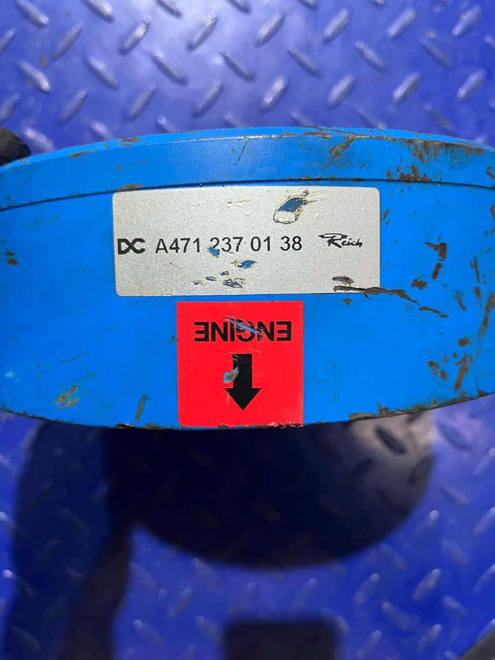 Mercedes Benz Vibration Dumper A4712370138 - Pieza universal: foto 3 Mercedes Benz Vibration Dumper A4712370138 - Pieza universal: foto 3