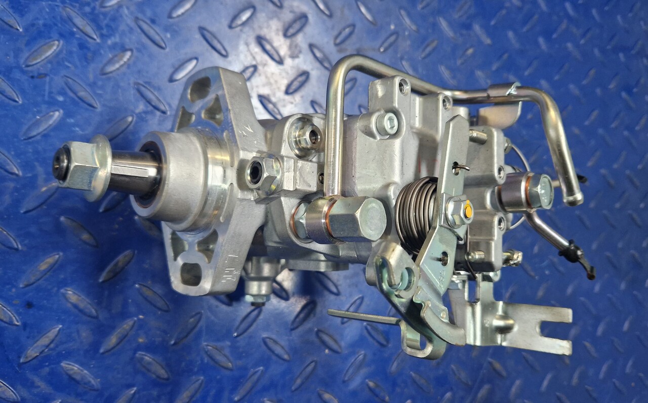 DENSO INJECTION PUMP ME202646 - Recambio para Camión: foto 4 DENSO INJECTION PUMP ME202646 - Recambio para Camión: foto 4