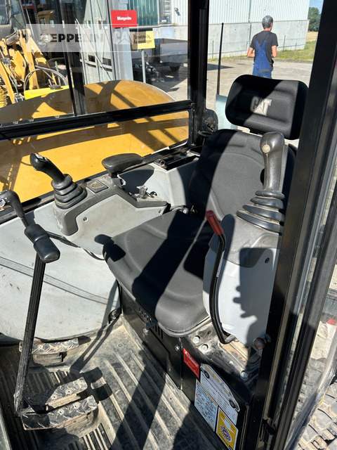 Miniexcavadora Cat 302.7D: foto 22 Miniexcavadora Cat 302.7D: foto 22