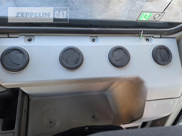 Excavadora de cadenas Cat 390FL: foto 28 Excavadora de cadenas Cat 390FL: foto 28