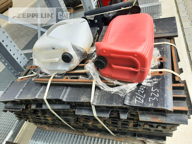 Cat Bodenplatten 325-07 - Implemento para Maquinaria de construcción: foto 1 Cat Bodenplatten 325-07 - Implemento para Maquinaria de construcción: foto 1