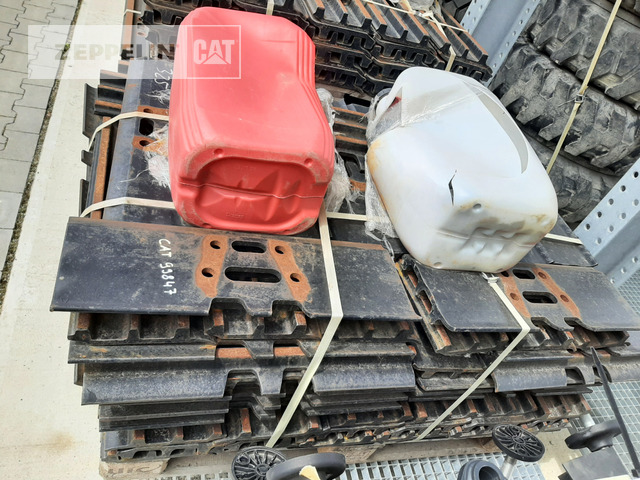 Cat Bodenplatten 325-07 - Implemento para Maquinaria de construcción: foto 3 Cat Bodenplatten 325-07 - Implemento para Maquinaria de construcción: foto 3