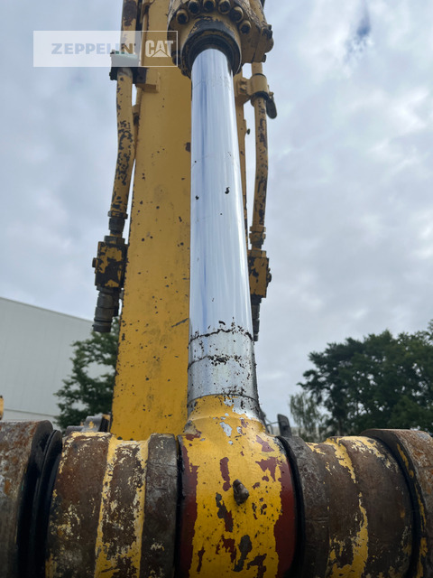 Excavadora de cadenas New Holland E235: foto 15