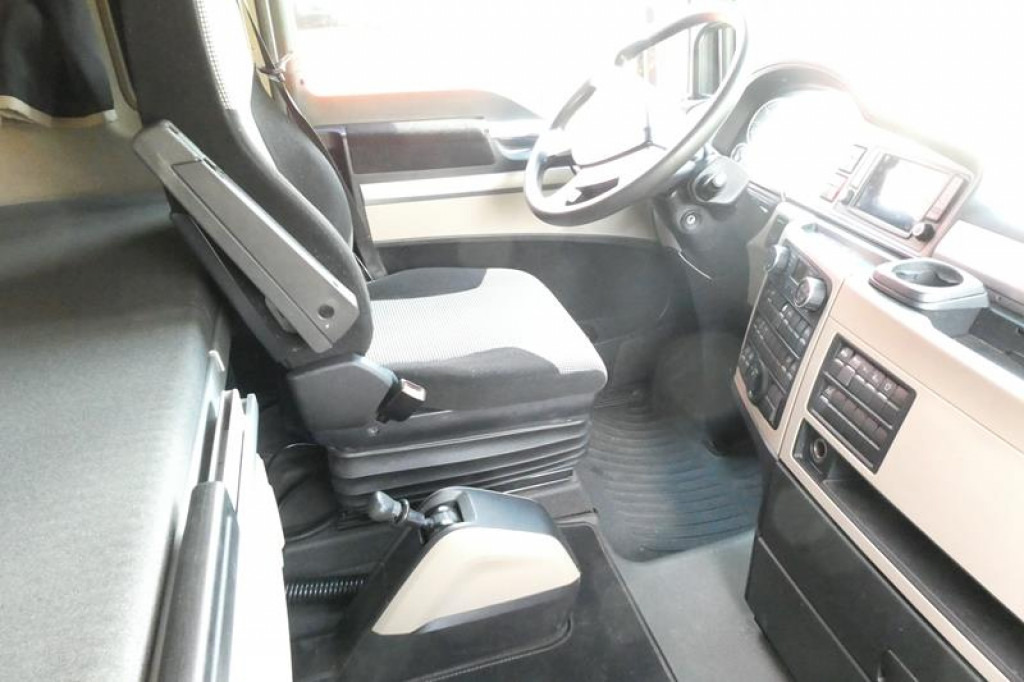 MAN TG-X 24.500 6x2-4 LL-U Pritsche Maschinentransporter - Camión caja abierta: foto 3 MAN TG-X 24.500 6x2-4 LL-U Pritsche Maschinentransporter - Camión caja abierta: foto 3