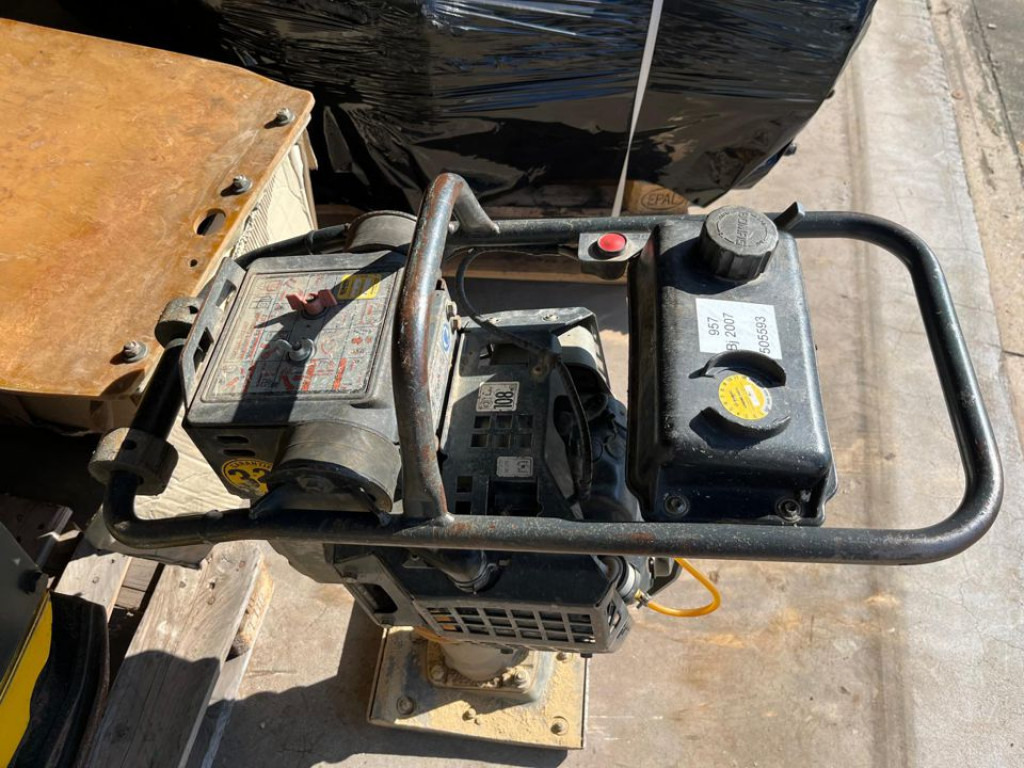 BOMAG BT 60 4 Diverse Stampfer - Maquinaria de construcción: foto 3 BOMAG BT 60 4 Diverse Stampfer - Maquinaria de construcción: foto 3