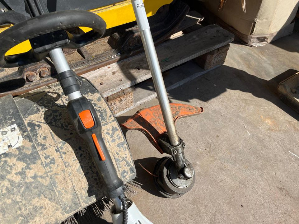 Stihl Kombimotor KM 131 R Kleinteile - Maquinaria de construcción: foto 4 Stihl Kombimotor KM 131 R Kleinteile - Maquinaria de construcción: foto 4