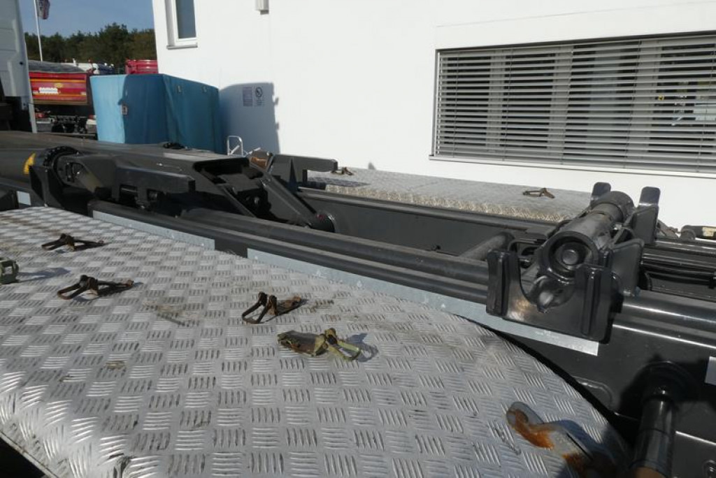 VOLVO (S) Truck FH 460 Abrollkipper Meiller 20.70, Funk - Camión multibasculante: foto 2 VOLVO (S) Truck FH 460 Abrollkipper Meiller 20.70, Funk - Camión multibasculante: foto 2