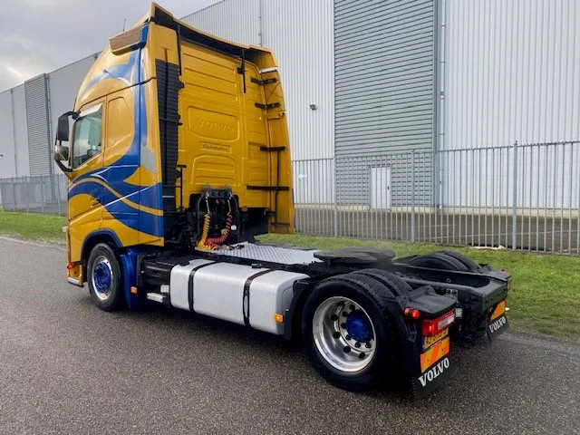 Volvo FH 13.460 trekker, met XL cabine, special paint en incl parc cool, fridge, - Cabeza tractora: foto 3 Volvo FH 13.460 trekker, met XL cabine, special paint en incl parc cool, fridge, - Cabeza tractora: foto 3