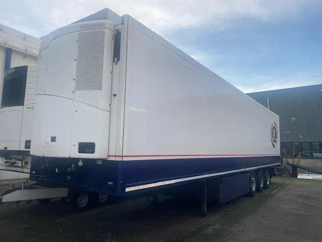 Krone koelvries met TK en onderschuifklep , aslift, - Semirremolque frigorífico: foto 1 Krone koelvries met TK en onderschuifklep , aslift, - Semirremolque frigorífico: foto 1