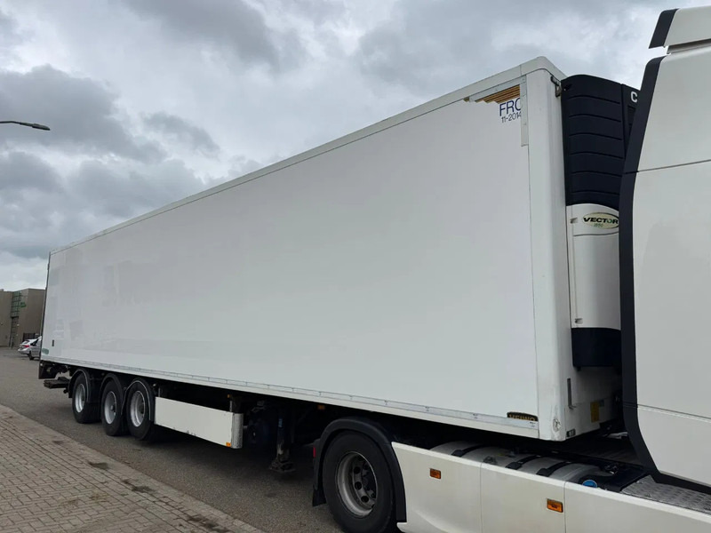 Pacton koelvriesoplegger 3 asser met carrier vector koelmachine, stuuras.. - Semirremolque frigorífico: foto 2 Pacton koelvriesoplegger 3 asser met carrier vector koelmachine, stuuras.. - Semirremolque frigorífico: foto 2