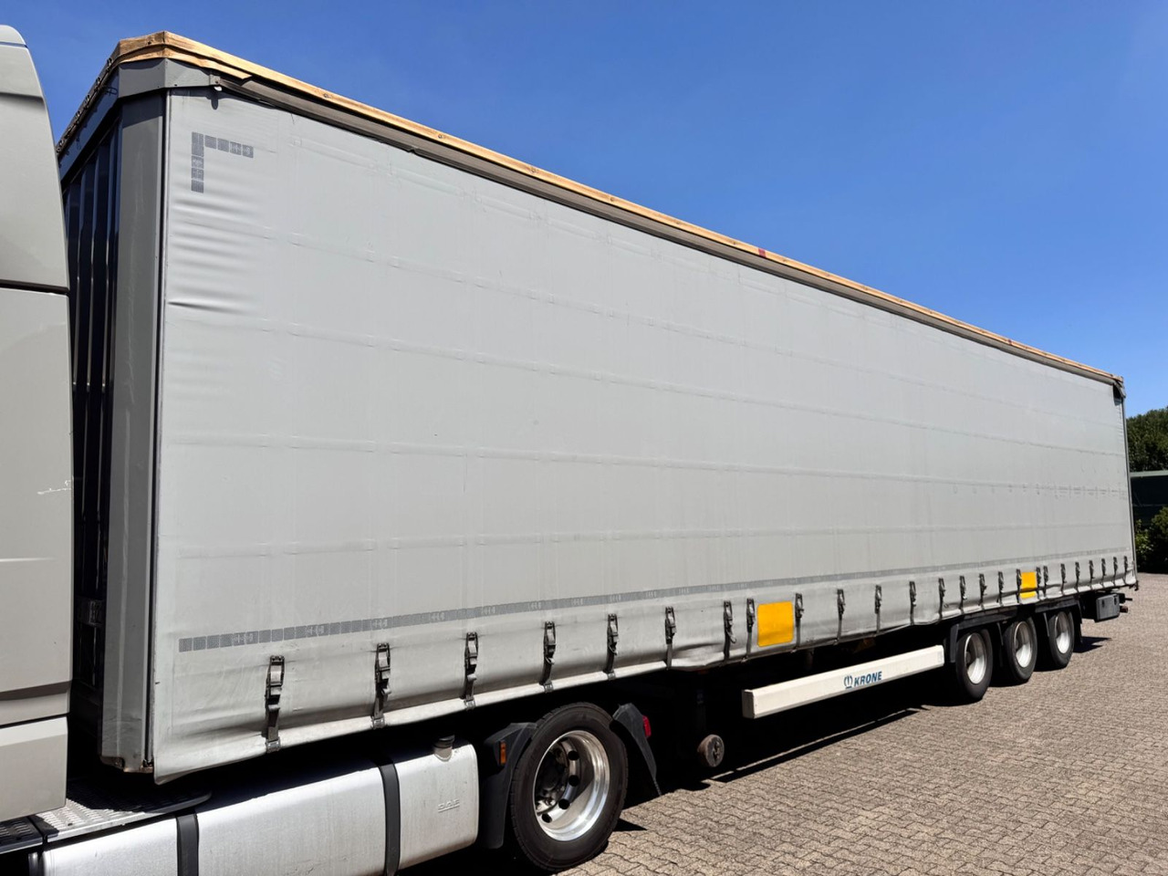 Krone SD Curtainsider MEGA Jumbo XL Zert Getränke etc - Semirremolque lona: foto 5 Krone SD Curtainsider MEGA Jumbo XL Zert Getränke etc - Semirremolque lona: foto 5