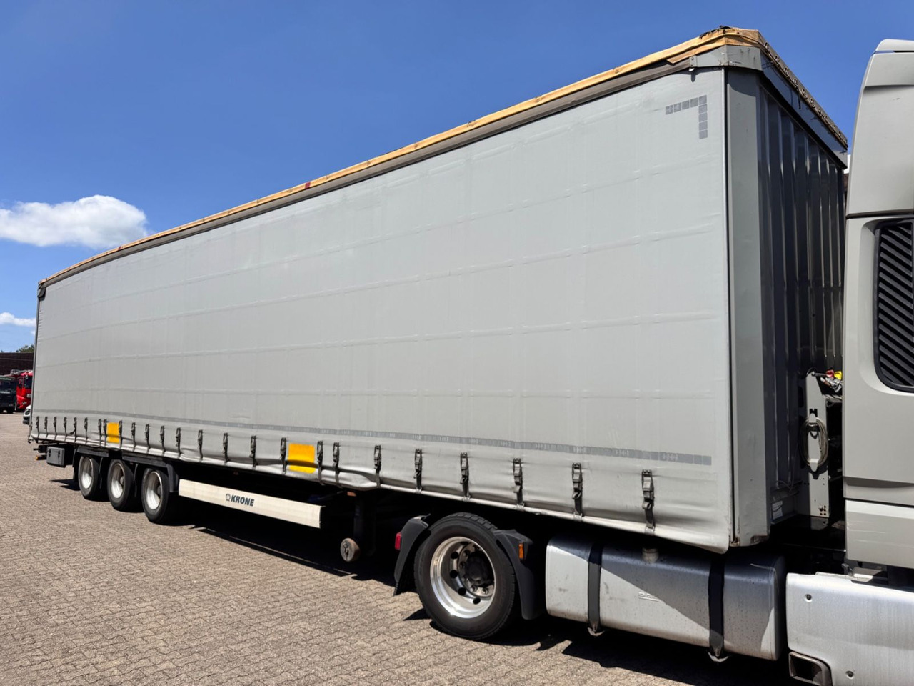 Krone SD Curtainsider MEGA Jumbo XL Zert Getränke etc - Semirremolque lona: foto 2 Krone SD Curtainsider MEGA Jumbo XL Zert Getränke etc - Semirremolque lona: foto 2