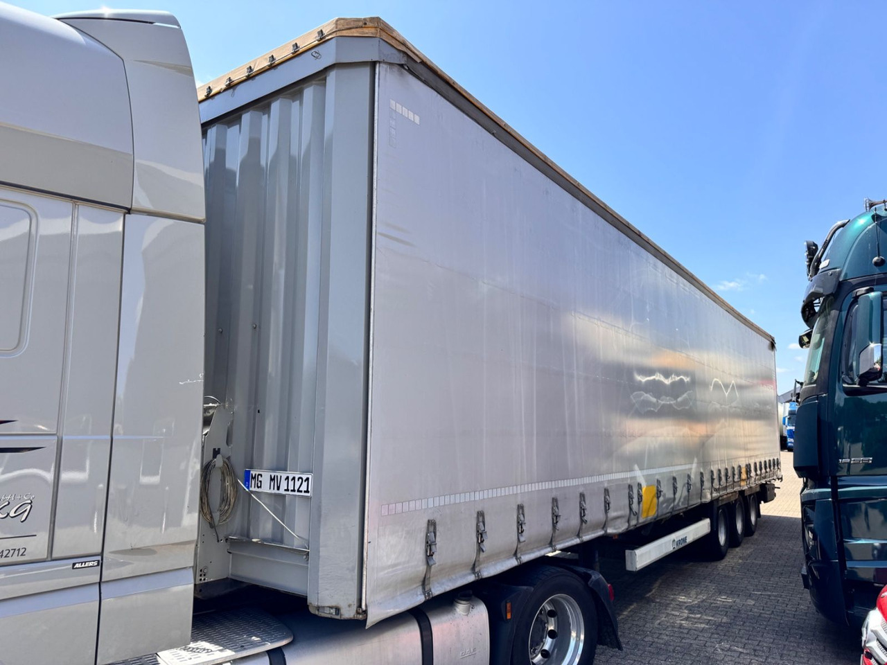 Krone SD Curtainsider MEGA Jumbo XL Zert Getränke etc - Semirremolque lona: foto 4 Krone SD Curtainsider MEGA Jumbo XL Zert Getränke etc - Semirremolque lona: foto 4