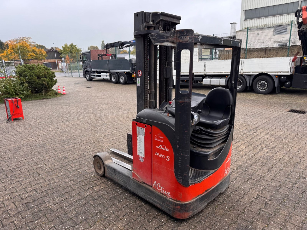 Linde R 20 S Active 5.40 höhe 2t - Retráctil: foto 1 Linde R 20 S Active 5.40 höhe 2t - Retráctil: foto 1