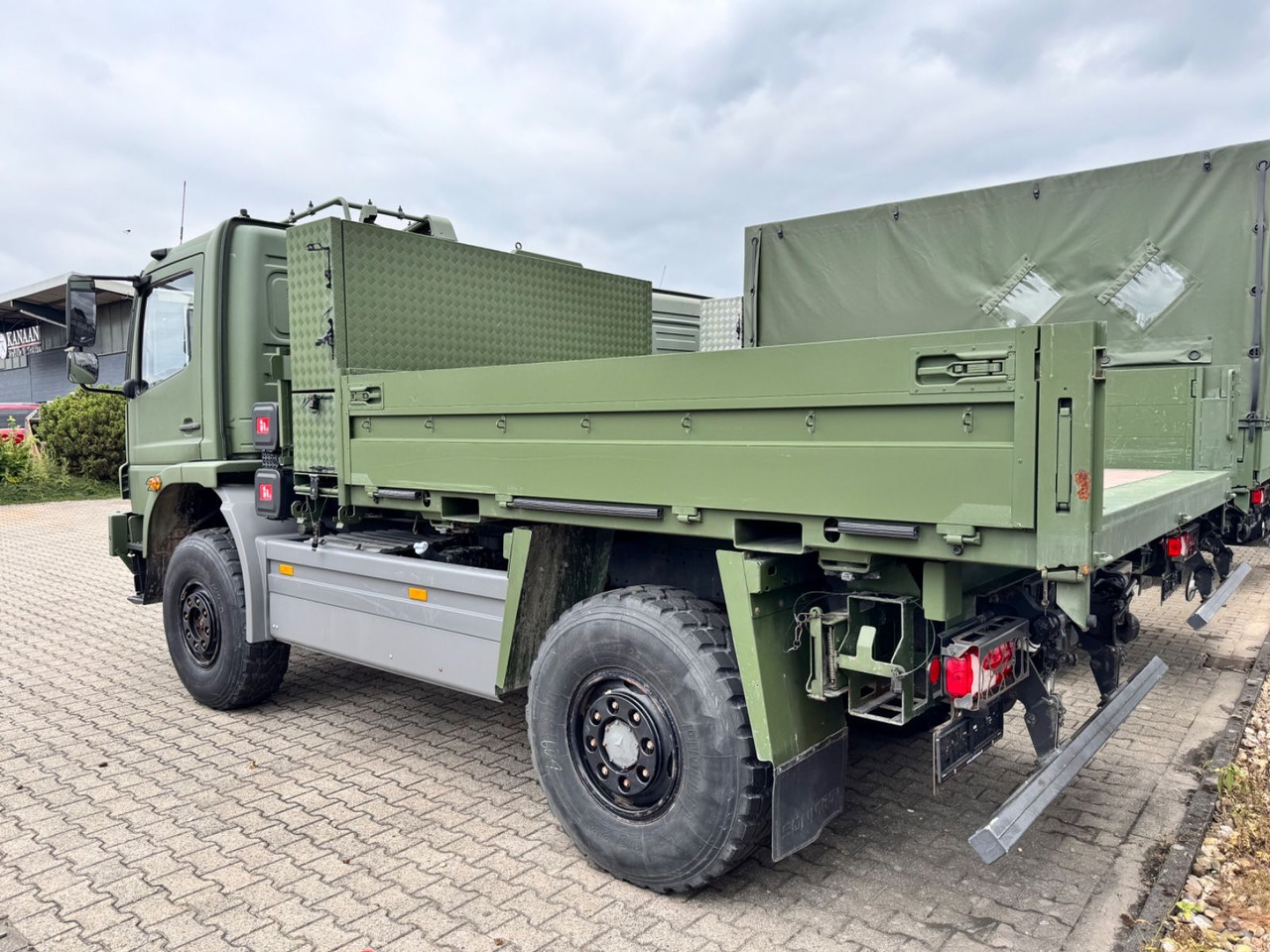 Mercedes-Benz 1018 Atego 4x4 Allrad Camper - Furgoneta caja abierta: foto 3 Mercedes-Benz 1018 Atego 4x4 Allrad Camper - Furgoneta caja abierta: foto 3