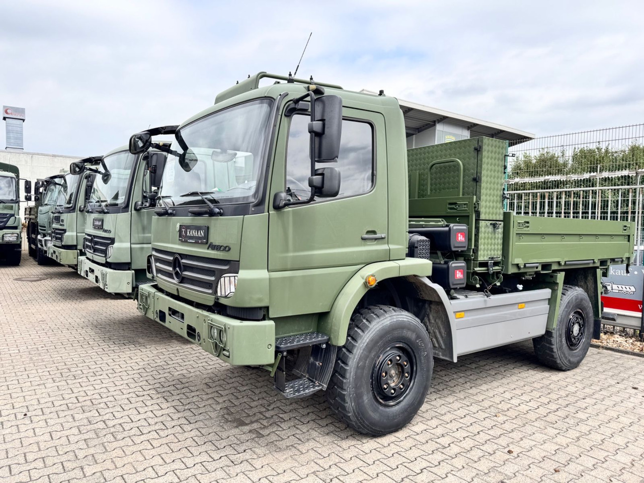 Mercedes-Benz 1018 Atego 4x4 Allrad Miltär Camper - Furgoneta caja abierta: foto 2 Mercedes-Benz 1018 Atego 4x4 Allrad Miltär Camper - Furgoneta caja abierta: foto 2