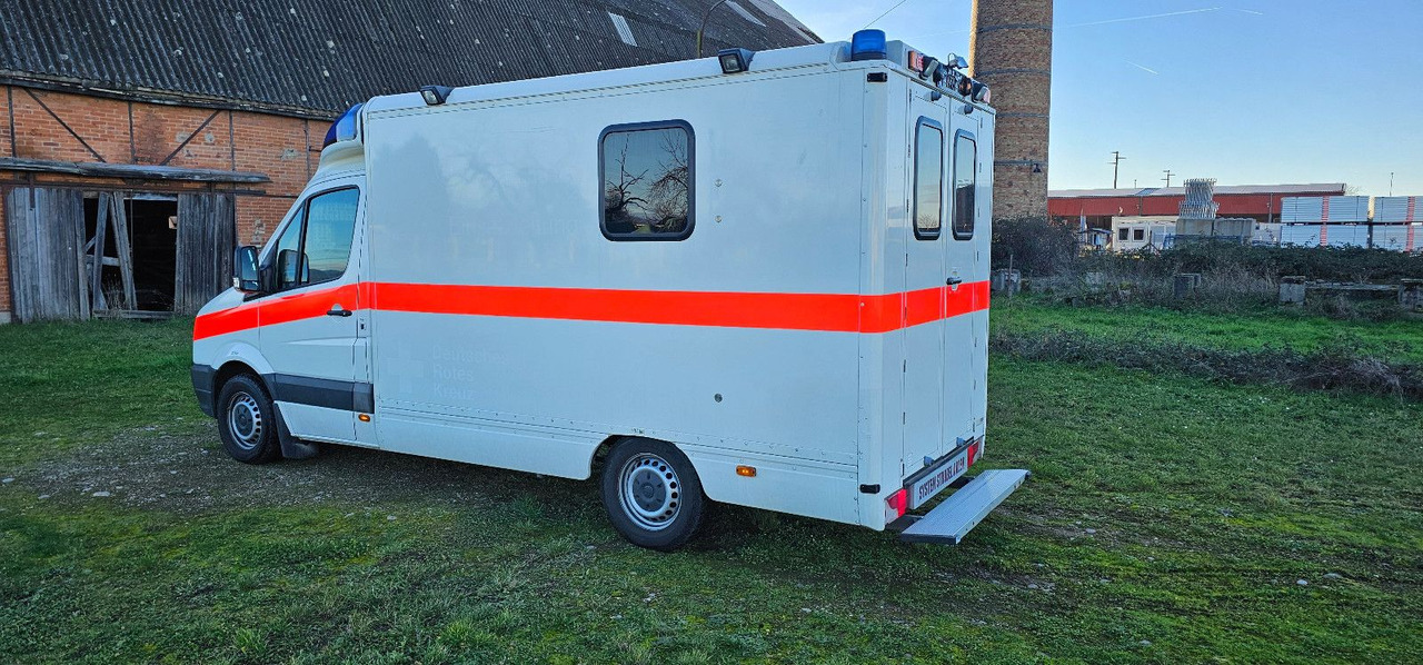 Volkswagen Crafter ELW Rettungswagen Camper Van - Ambulancia: foto 4 Volkswagen Crafter ELW Rettungswagen Camper Van - Ambulancia: foto 4