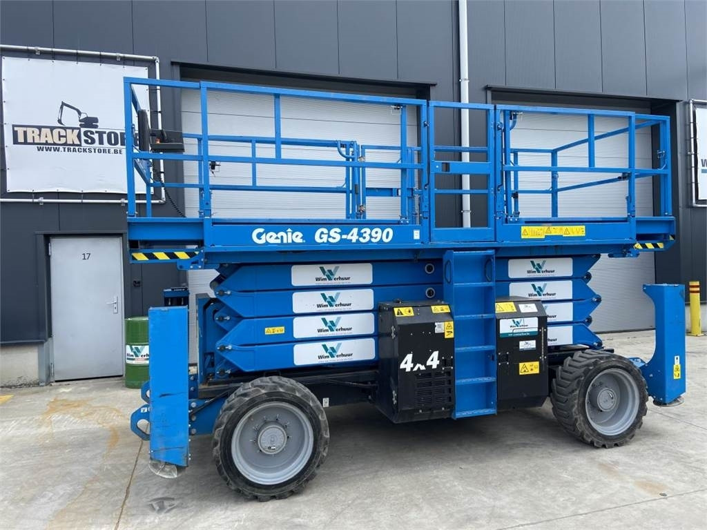 Genie GS4390RT (3214) - Plataforma de tijeras: foto 3 Genie GS4390RT (3214) - Plataforma de tijeras: foto 3