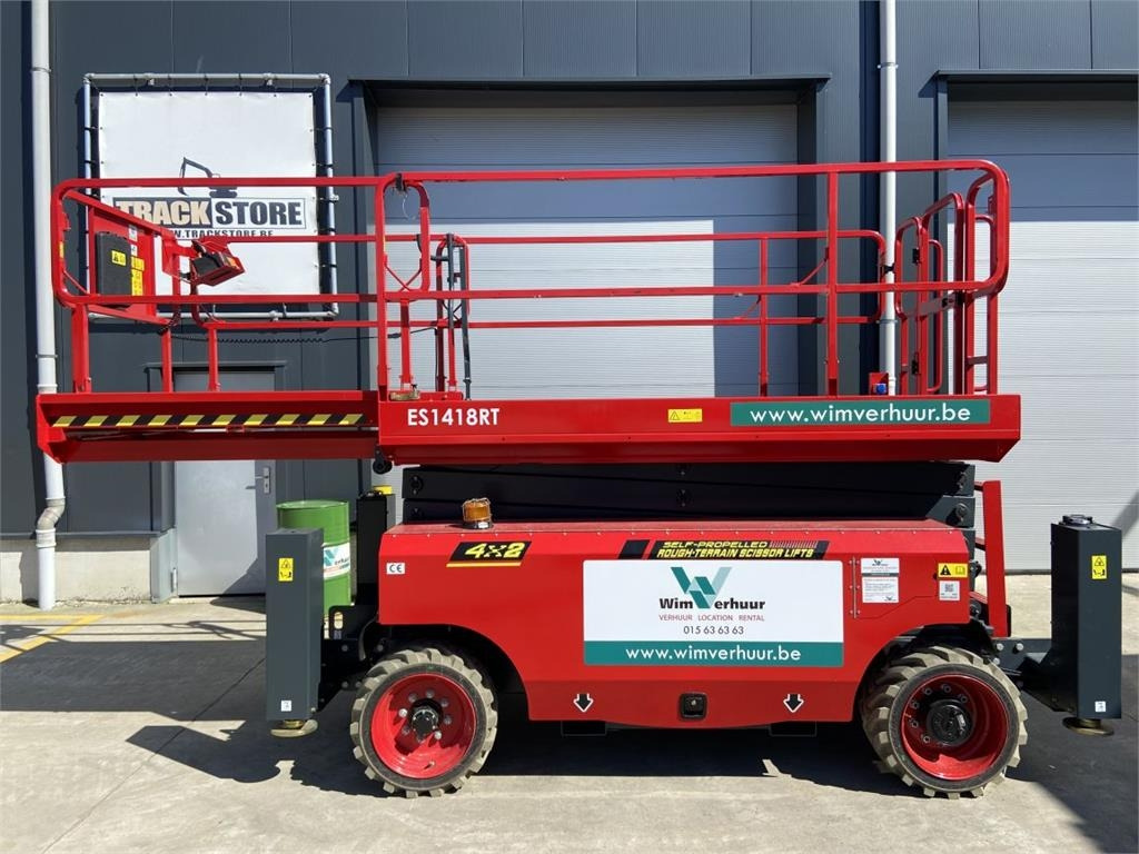 Magni ES1418RT (7940) - Plataforma de tijeras: foto 4 Magni ES1418RT (7940) - Plataforma de tijeras: foto 4