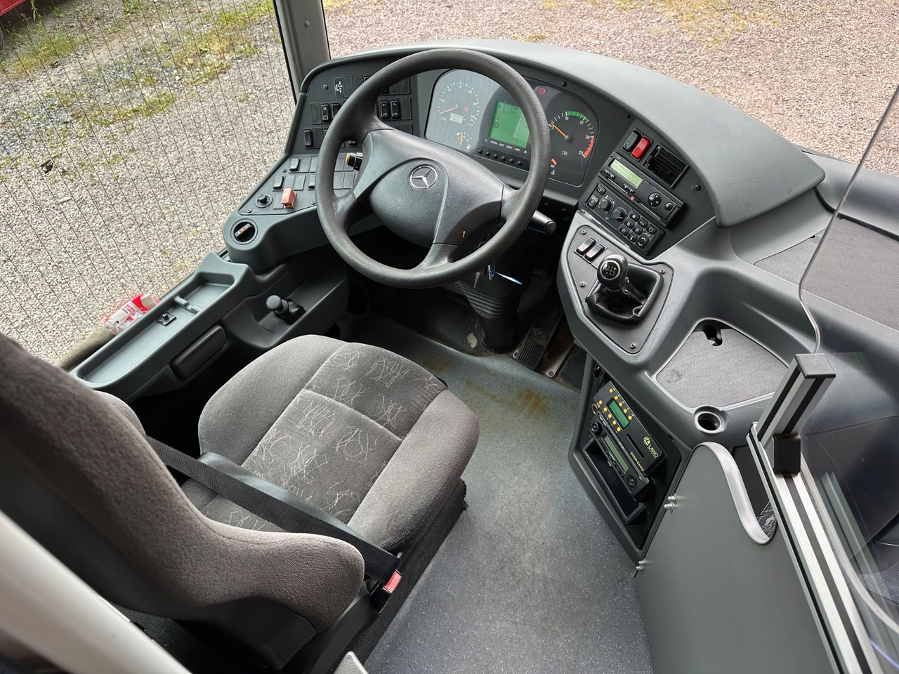 Mercedes-Benz O550 Integro (56 Sitze*Klima*Schalt) - Autobús suburbano: foto 5 Mercedes-Benz O550 Integro (56 Sitze*Klima*Schalt) - Autobús suburbano: foto 5
