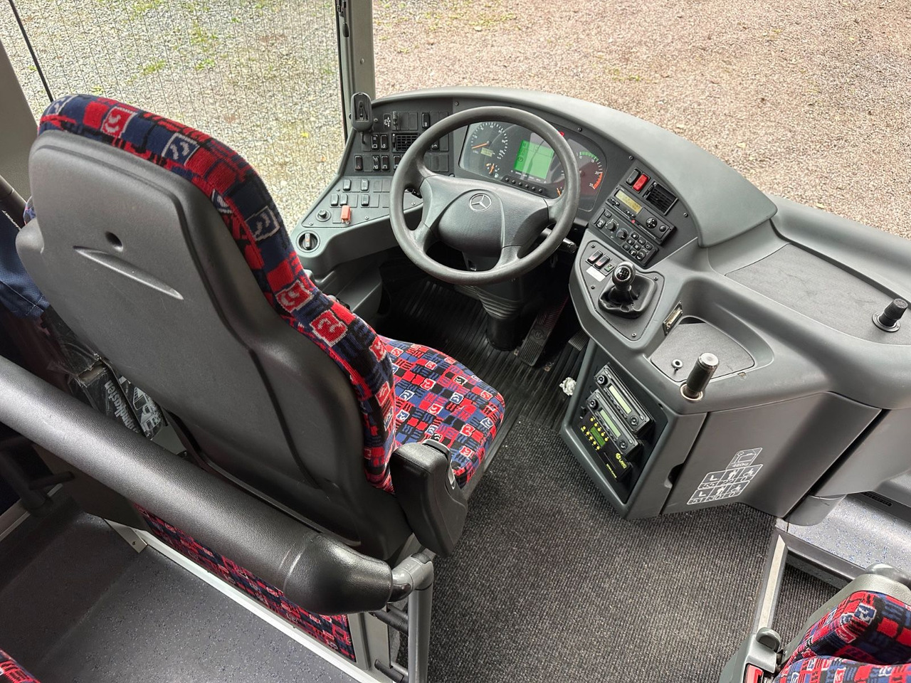 Autobús suburbano Mercedes-Benz O550 Integro (58 Sitze*Klima): foto 6